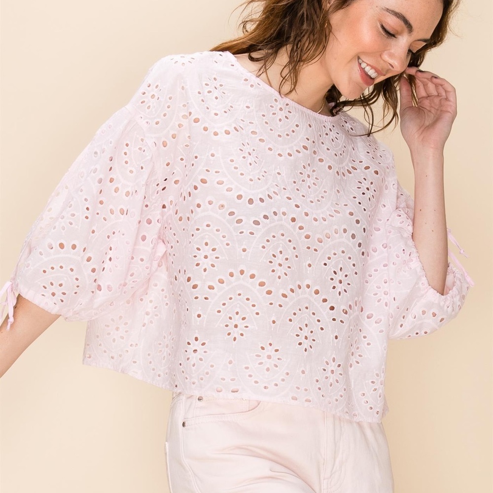 NWT! 💕 Baby Pink Woven Top - Picture 1 of 6